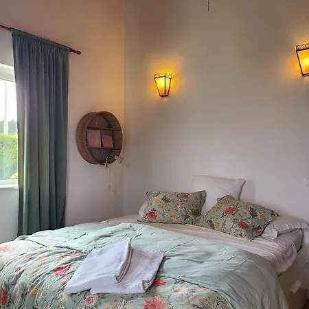 Casa Ensolarada And Pottery Homestay *